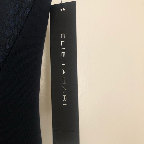 Tahari dress - Picture 4 of 7